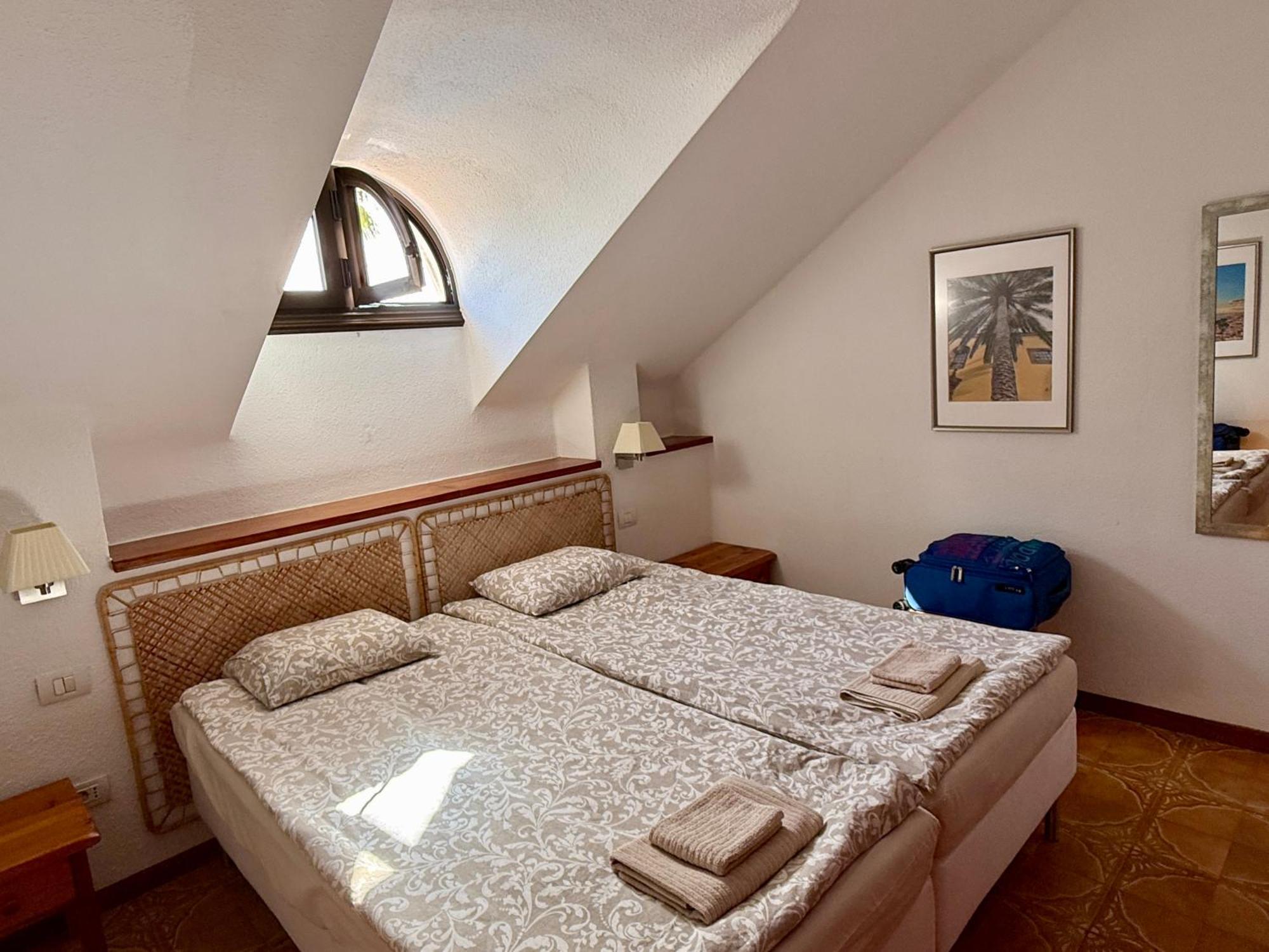 Sunny 2-Bedroom Apartment In Parque Santiago II Плая де лас Америкас Екстериор снимка